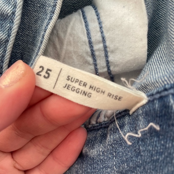 PACSUN Denim Belted High-Rise Jeggings - Picture 3 of 4